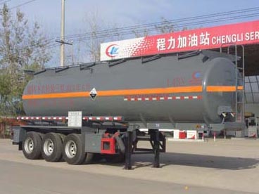 程力威牌9.8米31.5吨3轴腐蚀性物品罐式运输半挂车(CLW9400GFWA)