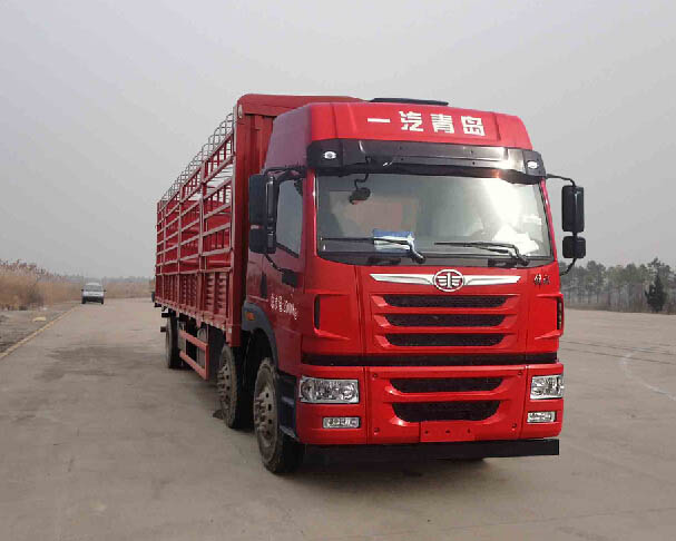 解放牌CA5250CCYP1K2L7T3E5A80-1倉(cāng)柵式運(yùn)輸車(chē)公告圖片