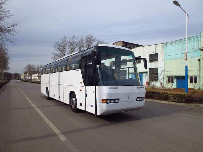 北方牌BFC6120L1D5J豪华旅游客车图片