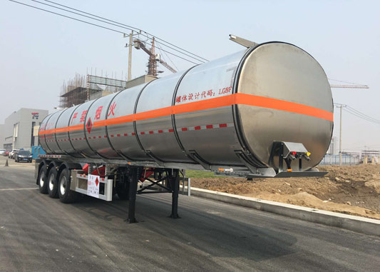 天明牌12.4米33吨3轴铝合金易燃液体罐式运输半挂车(TM9401GRY)