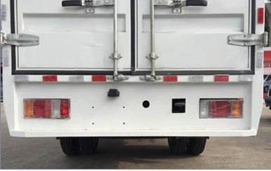 五十鈴牌QL5040CCYA6HA倉(cāng)柵式運(yùn)輸車(chē)公告圖片