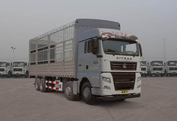 汕德卡牌ZZ5316CCYV466HE1倉柵式運(yùn)輸車公告圖片