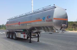 程力威牌11.7米32.6吨3轴铝合金运油半挂车(CLW9405GYYLV)