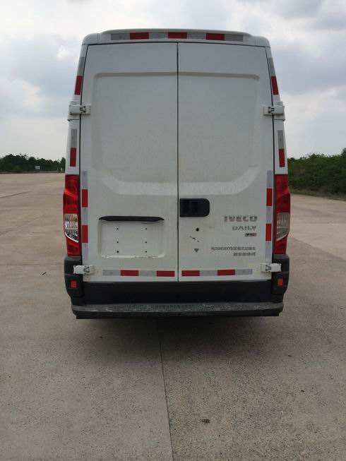 依維柯牌NJ5045XXYEQE廂式運輸車公告圖片