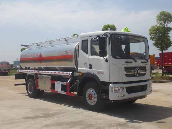 楚勝牌CSC5181GYYL5A鋁合金運油車公告圖片