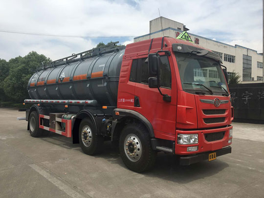WXQ5253GFWC5型腐蚀性物品罐式运输车图片