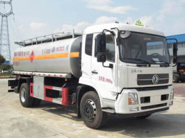 运油车