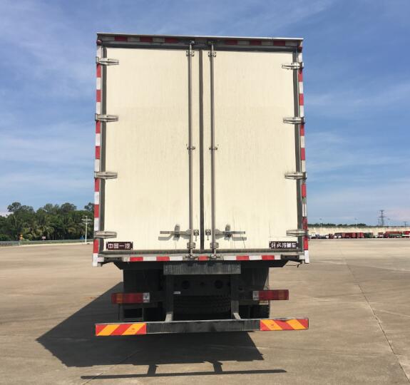 解放牌CA5310XLCP1K2L7T10E5A80冷藏車(chē)公告圖片