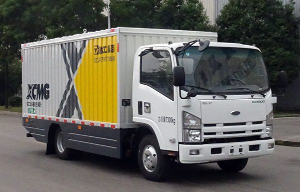 XZJ5070XTYQBEV型纯电动密闭式桶装垃圾车图片