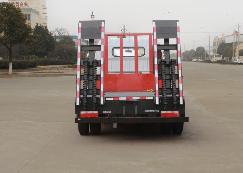 東風(fēng)牌EQ5041TPB8CD3AC平板運(yùn)輸車公告圖片