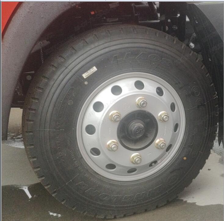 豪沃牌ZZ5047CCYC3314E145-2倉柵式運(yùn)輸車公告圖片