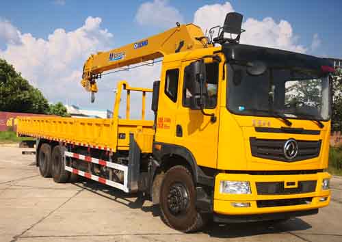 徐工牌XZJ5258JSQDA5隨車起重運(yùn)輸車公告圖片