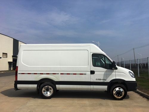 依維柯牌NJ5047XXYEEV2純電動(dòng)廂式運(yùn)輸車公告圖片