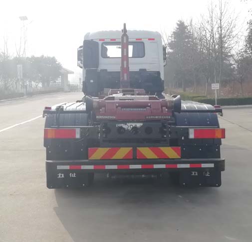 五征牌WZK5250ZXXE6車廂可卸式垃圾車公告圖片