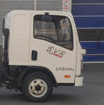 解放牌CA5043XXYP40K50L1E5A84厢式运输车公告图片
