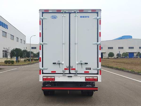 南駿牌NJA5040XXYEDF33BEV純電動廂式運輸車公告圖片