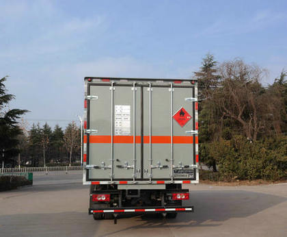 春星牌ZZT5101XRQ-6易燃氣體廂式運輸車公告圖片