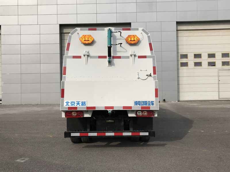 天路牌BTL5041TXCSEV純電動(dòng)吸塵車公告圖片