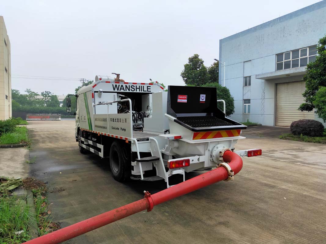 东方汽车牌ZDF5146THB车载式混凝土泵车公告图片