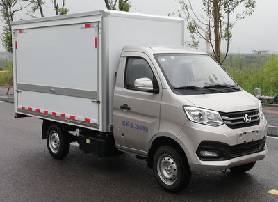 長(zhǎng)安牌SC5031XYKXDD6B1翼開(kāi)啟廂式車公告圖片