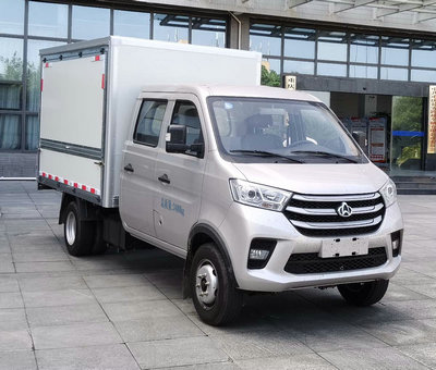 長(zhǎng)安牌SC5034XYKNAS6B2翼開啟廂式車公告圖片