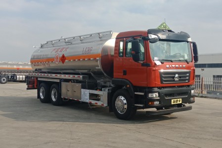 永強(qiáng)牌YQ5260GYYCTZ鋁合金運(yùn)油車公告圖片