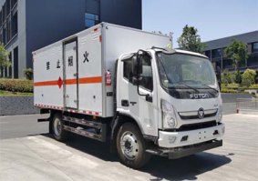 伴君长兴牌AAA5128XRQBJ6易燃气体厢式运输车