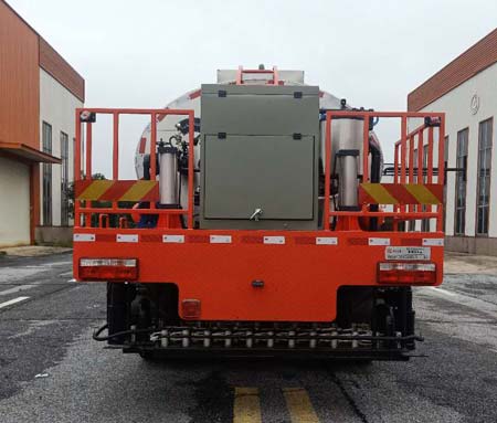 永利科工牌NLY5181GLQ瀝青灑布車公告圖片