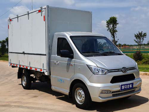 凱馬牌KMC5033XYKQ340D6翼開啟廂式車公告圖片