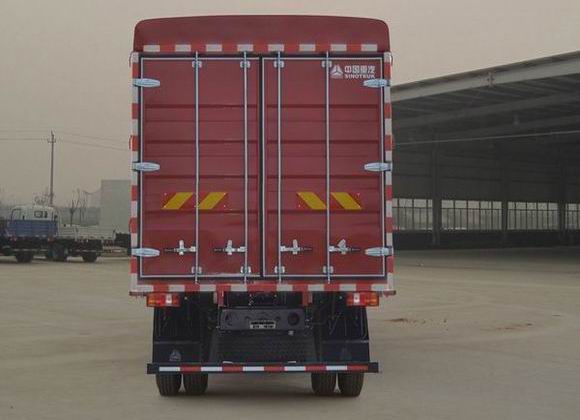 豪沃牌ZZ5187CCYG451DE1仓栅式运输车公告图片