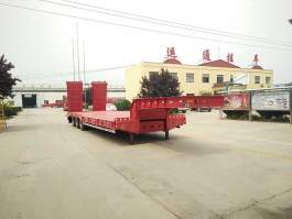 低平板半挂车
