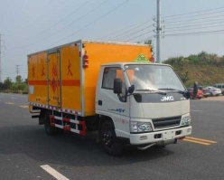 爆破器材运输车