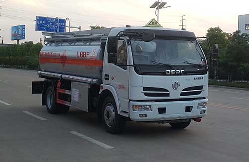 專威牌HTW5110GYYEC運油車公告圖片