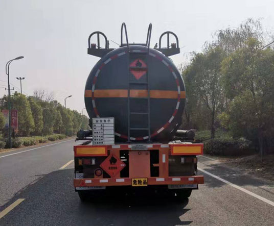 锡宇牌WXQ9403GRY易燃液体罐式运输半挂车公告图片