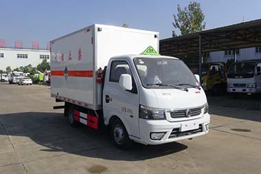 华通牌HCQ5037XZWE杂项危险物品厢式运输车