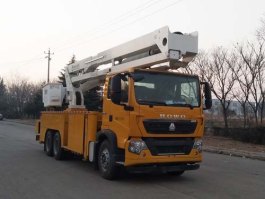 高空作业车