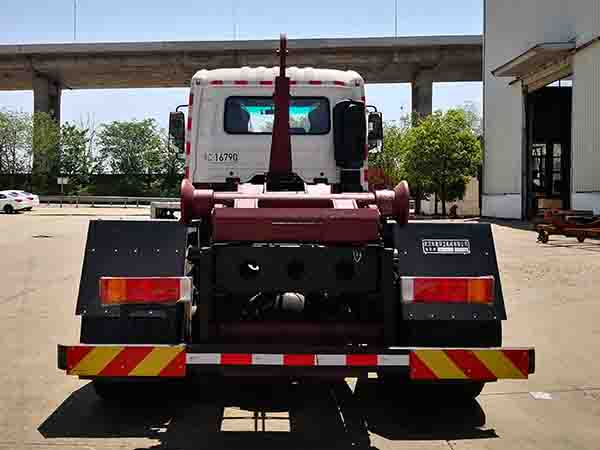 皇冠牌WZJ5180ZXXE6车厢可卸式垃圾车公告图片