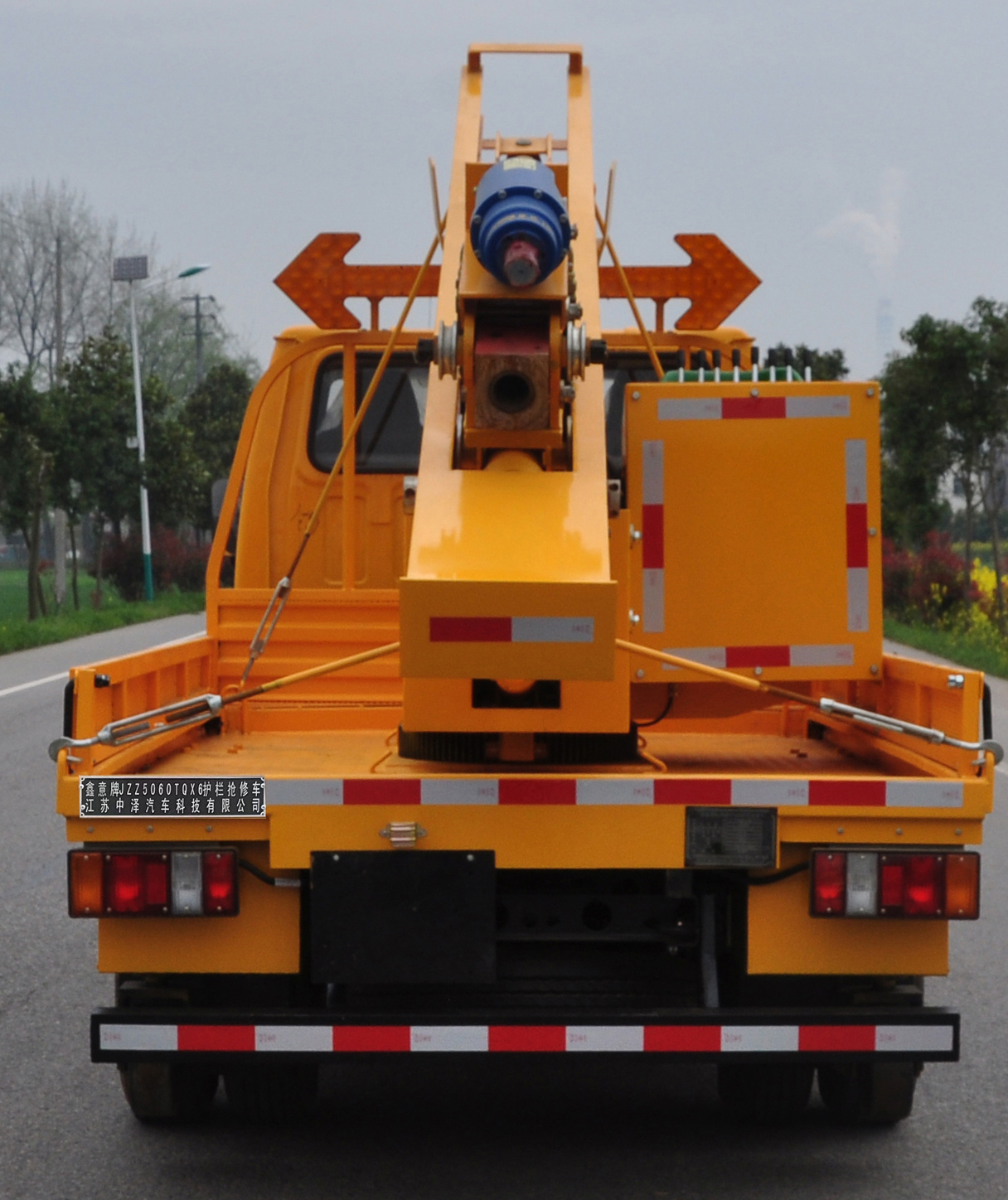 鑫意牌JZZ5060TQX6護欄搶修車公告圖片