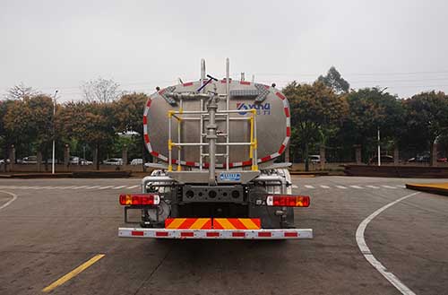 运力牌LG5180GSSZBEV纯电动洒水车公告图片