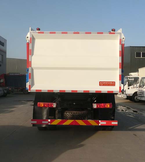 同銳通牌CAA5180ZZZC6自裝卸式垃圾車公告圖片