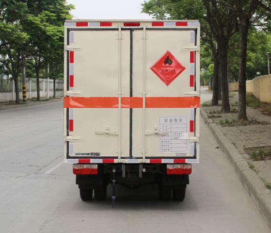 东风牌EQ5034XRQ16QCACWXP易燃气体厢式运输车公告图片
