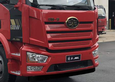 鴻天牛牌HTN5253GNY鮮奶運(yùn)輸車公告圖片