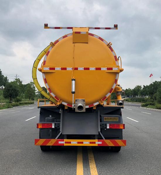 中汽力威牌HLW5250GXW6DF吸污車公告圖片