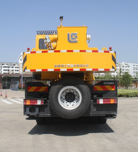 柳工牌CLG5331JQZ25汽車起重機(jī)公告圖片