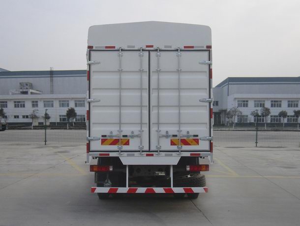 豪瀚牌ZZ5315CCYN466WE1倉柵式運輸車公告圖片