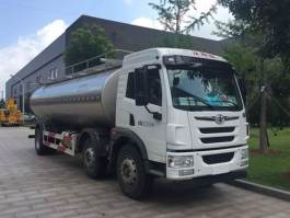 鲜奶运输车