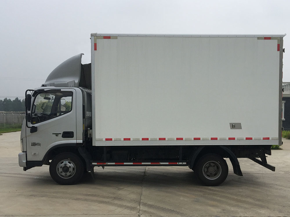 福田牌BJ5045XXY-FK廂式運輸車公告圖片