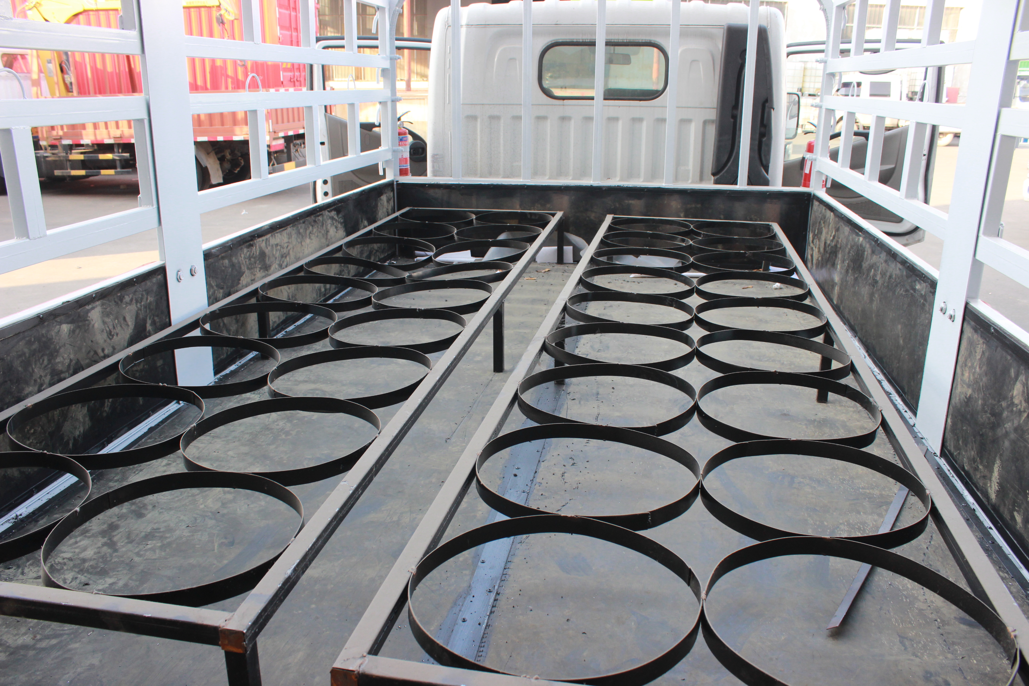 東風(fēng)牌EQ5075TQP3CDFACWXP氣瓶運(yùn)輸車公告圖片