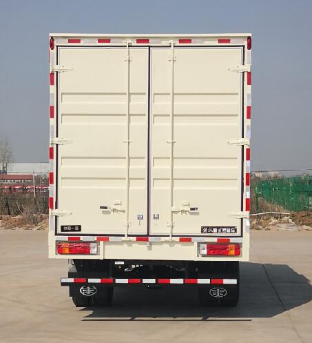 解放牌CA5090XXYP40K59L3E6A84廂式運(yùn)輸車公告圖片