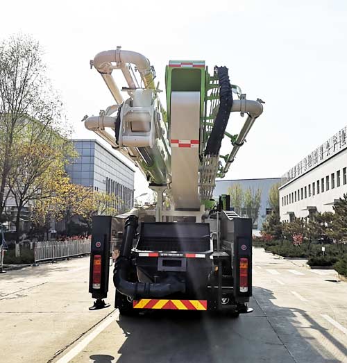 福田牌BJ5449THB-XF混凝土泵車公告圖片